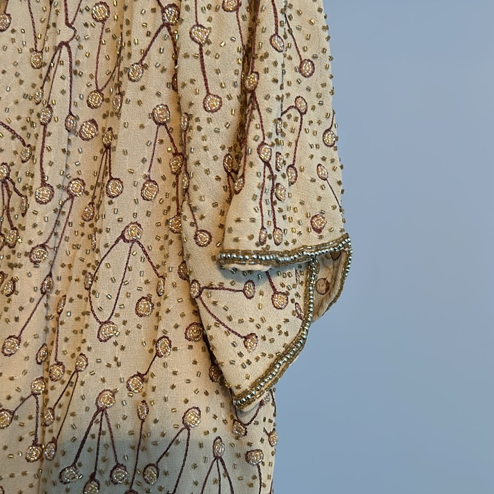 Gown - Picture 5 of 5